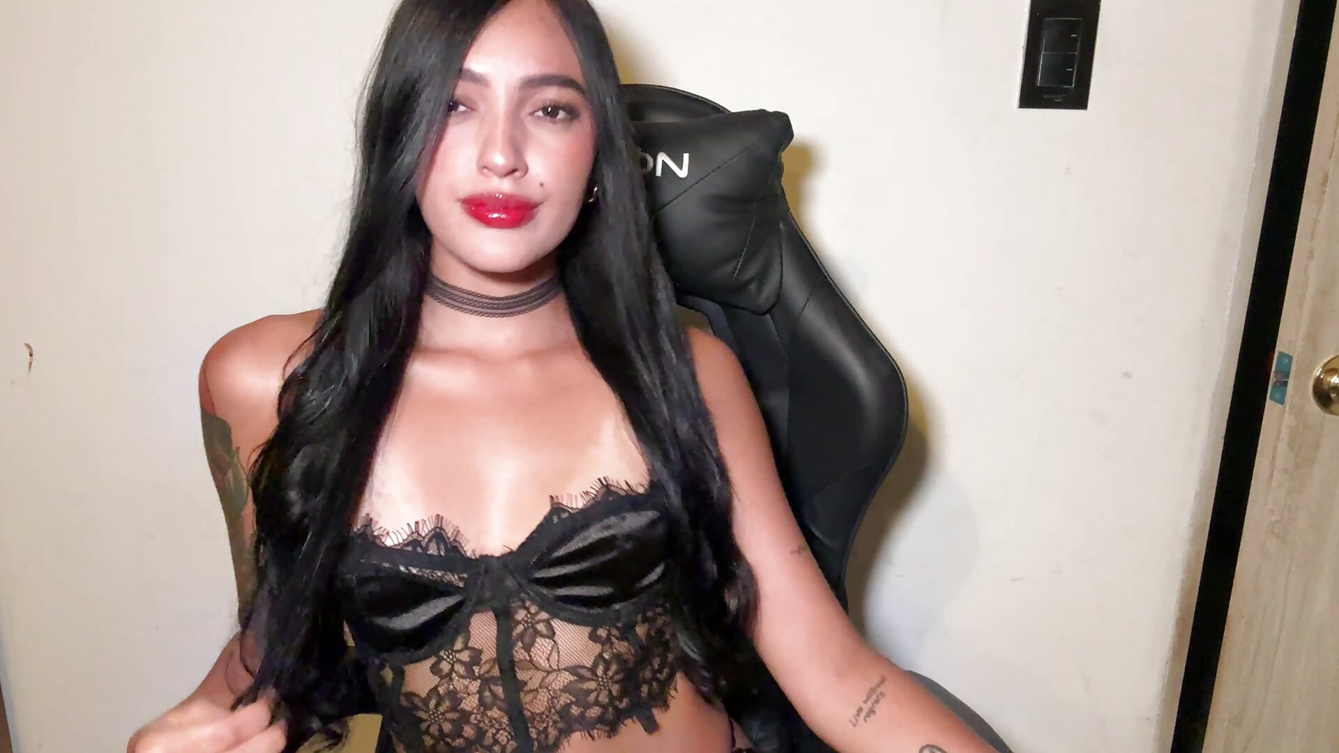 Hi guys 😘 - ক্যাম মডেল ValeriaMarquez-এর ভিডিও