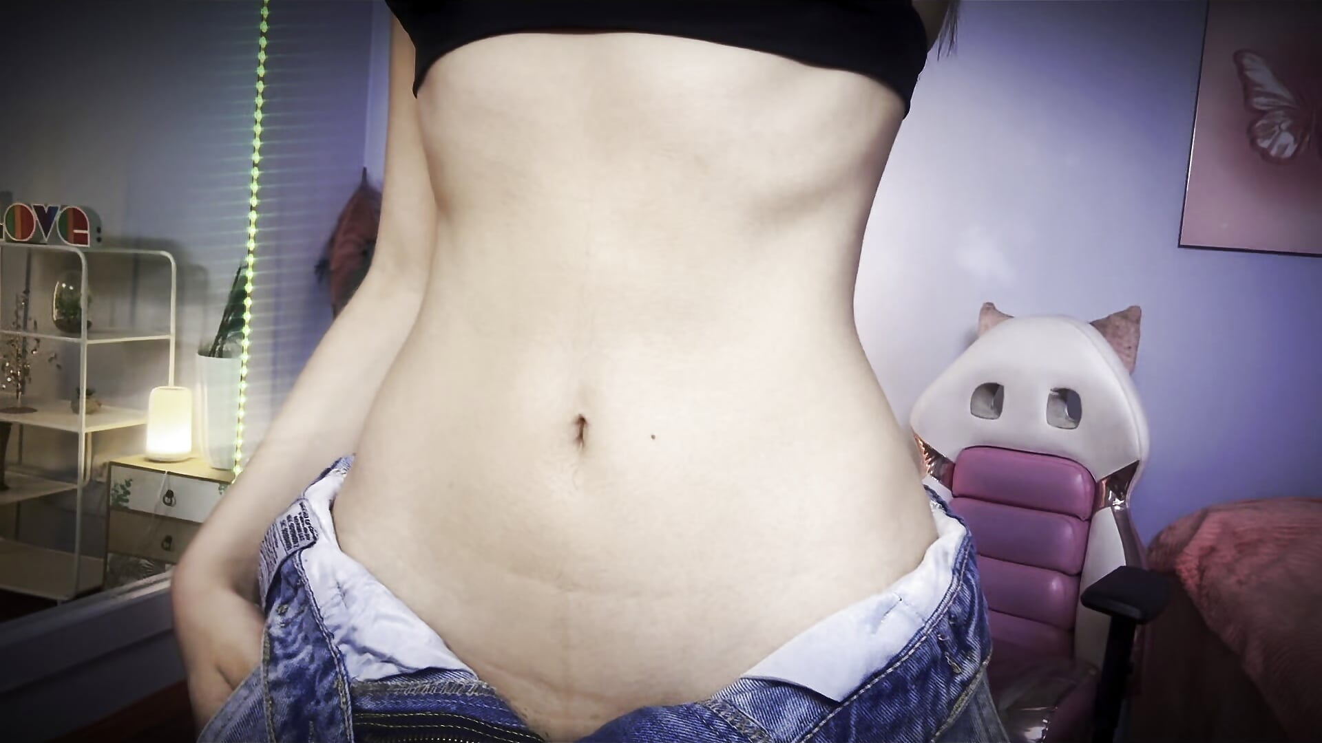 A little tease never hurt anybody 😏 – video od webkamerové modelky AnnyCotton