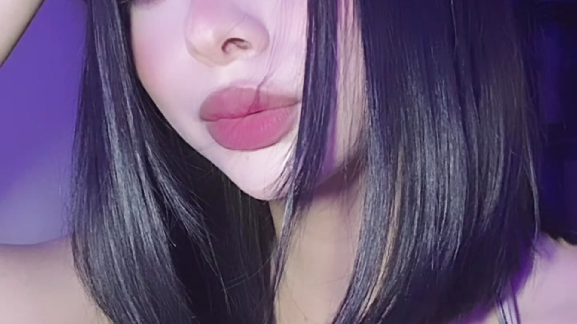 ❤️‍🔥 - فيديو من LARIISSAEVANS موديل الكام