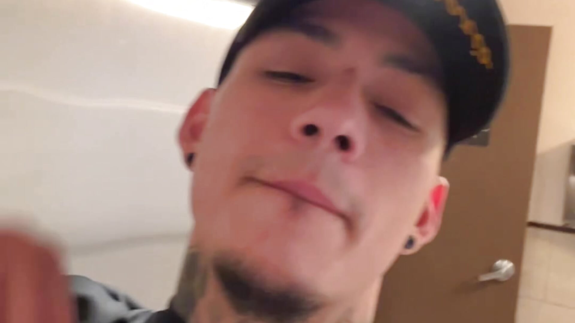 0BB51C65-DEAC-48C5-A4BC-83BA9A5AFD3D - βίντεο μοντέλου comecucas300