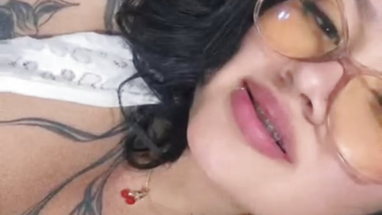 Mee!! 🌟 – video modela na kameri Slowtempt