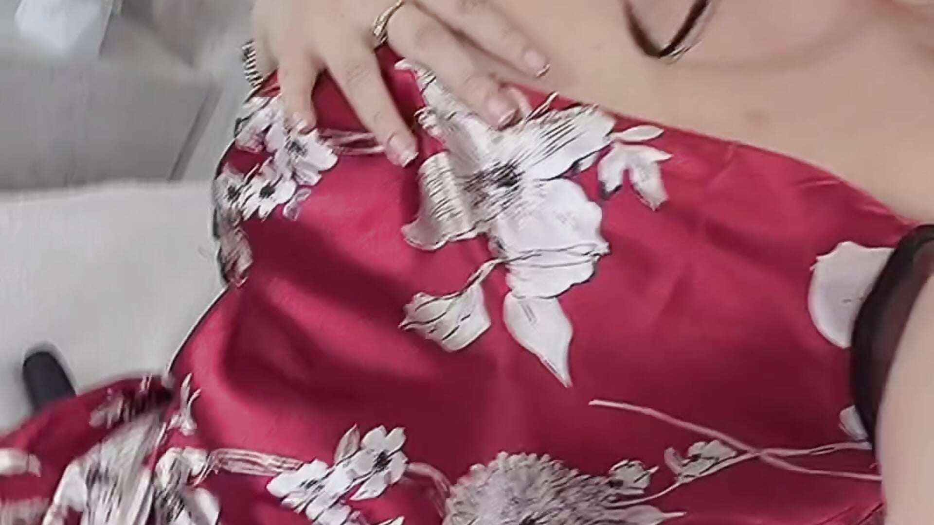 Red ❤️ - video di Katty_Karpenter_ modella di cam