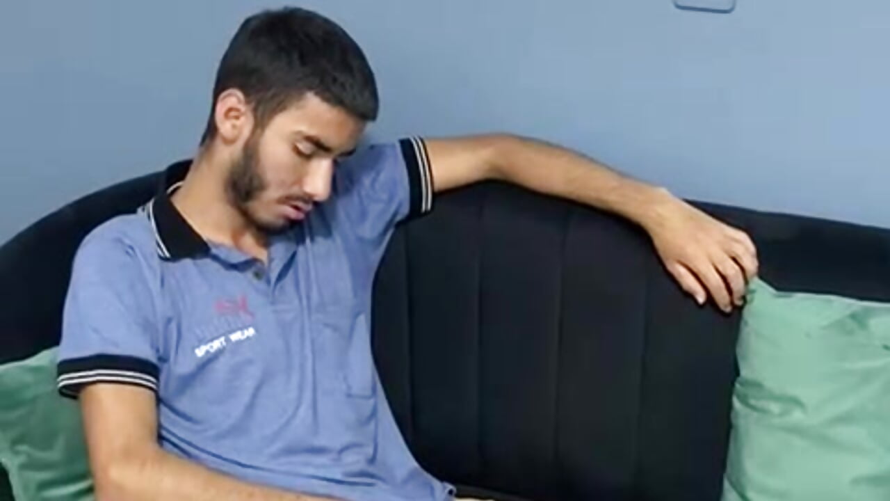 What if you take it out with your mouth? - video Noah-JONES kameramallilta