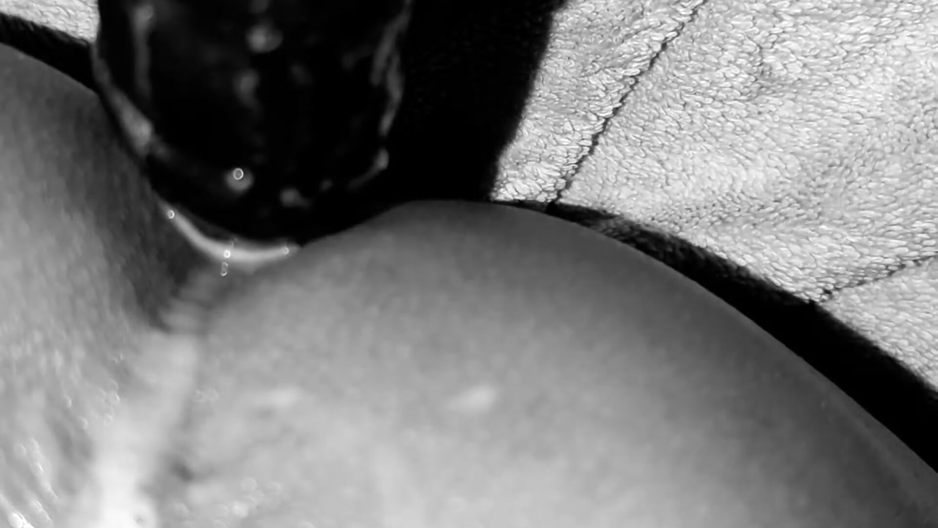 Mi ano hace squirt con la leche - video av UrTinyMen cam-modell