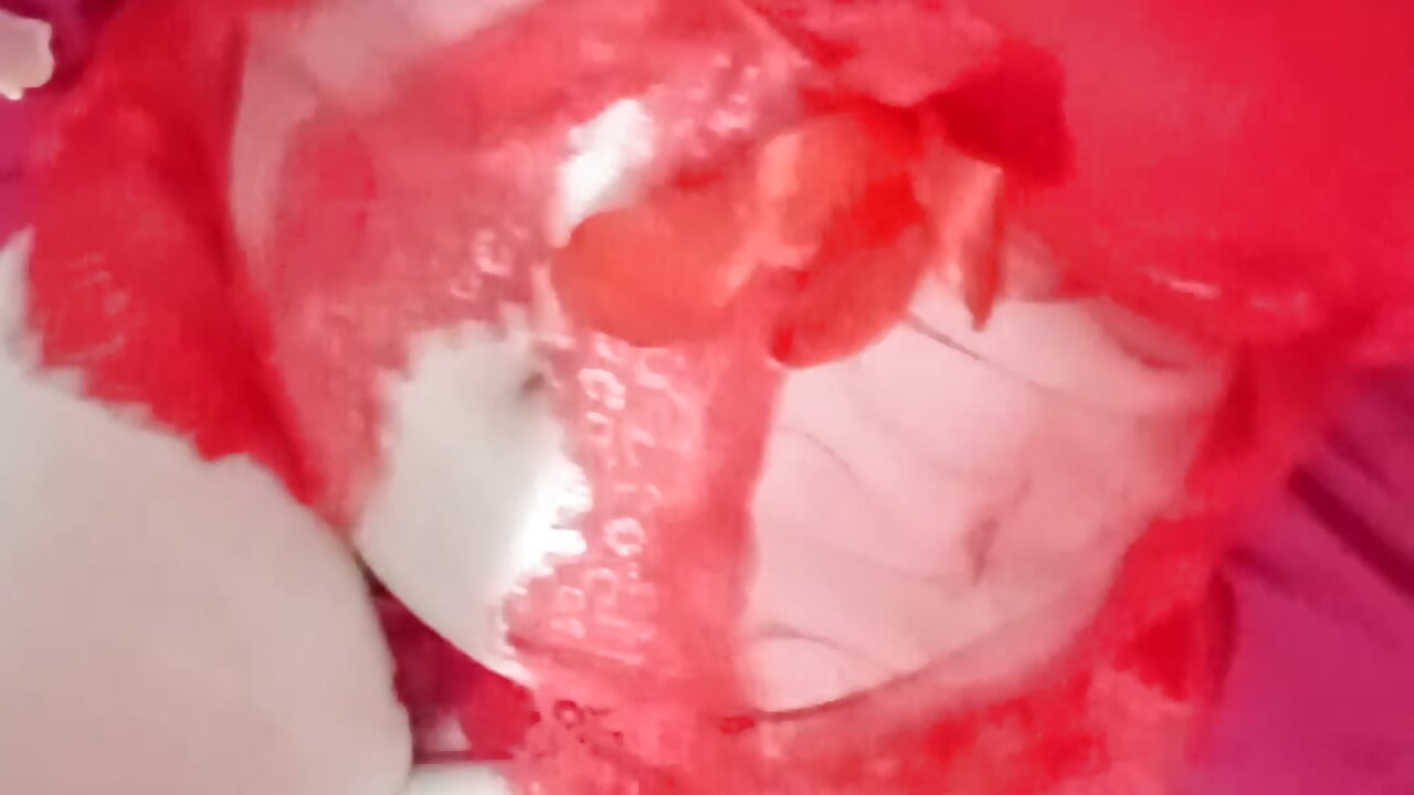I imagine you in my bed with roses. - video van Sweetsorgaria cam-model