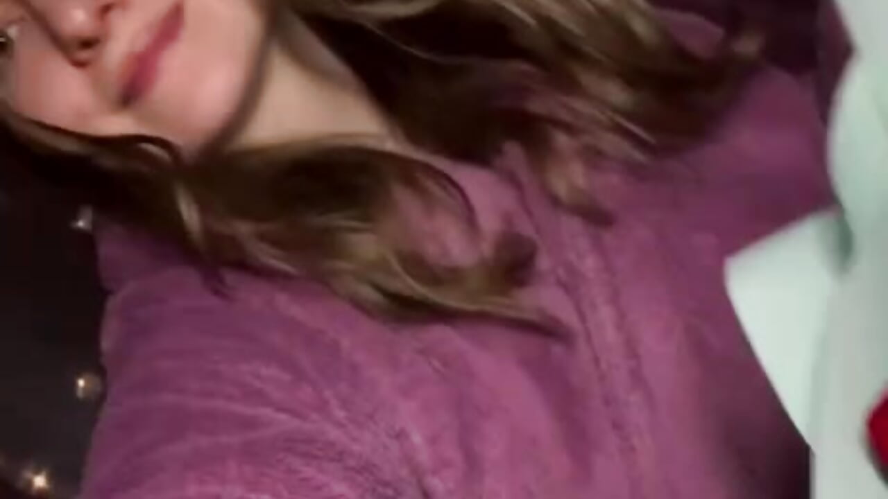 I love flowers :3 — filmik SoniKDesire, modela(-lki) na kamerkach