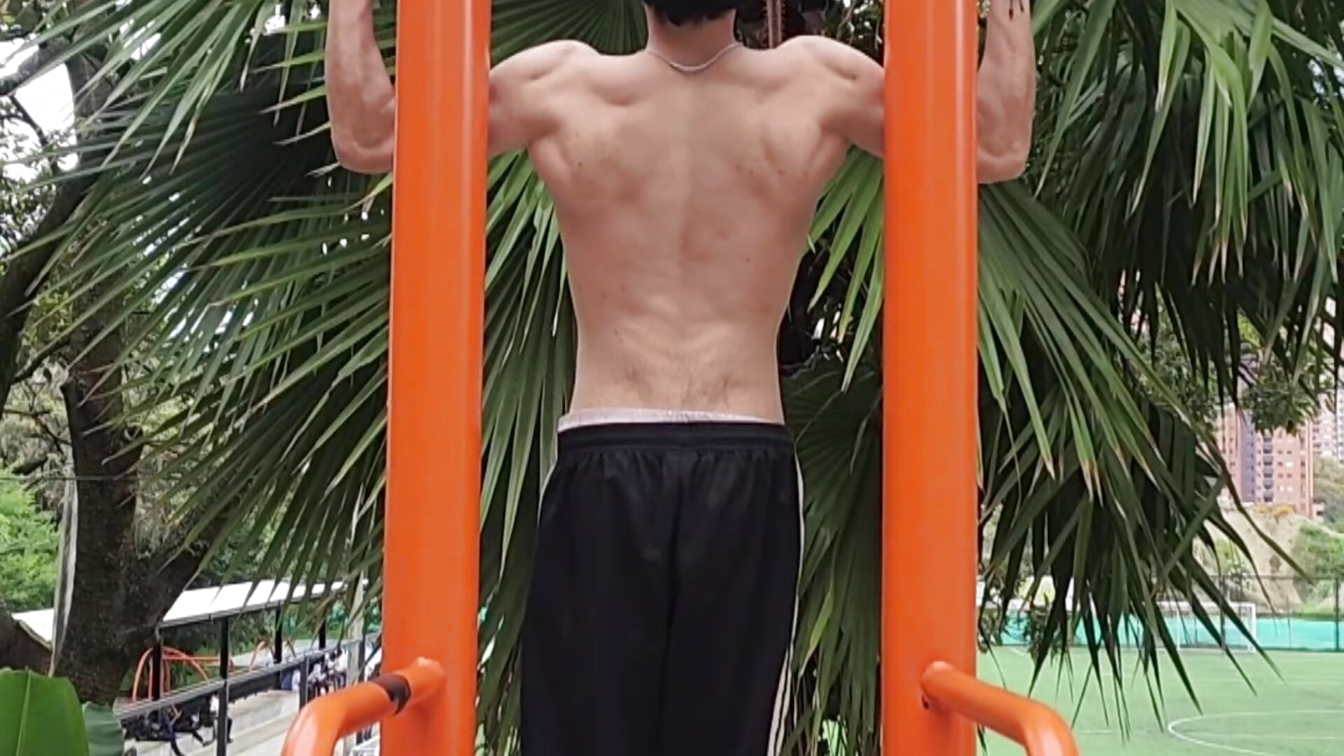 strong back – video af ExXxoticc777 cam-model