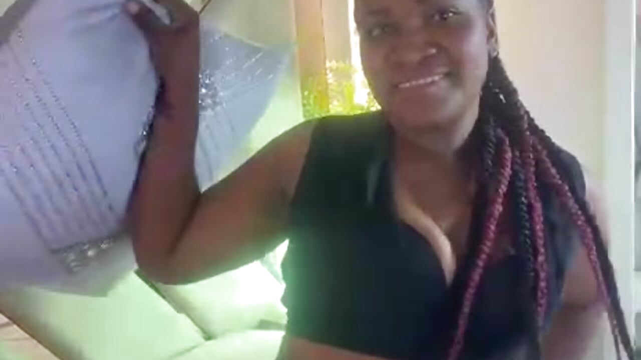 Me!! – video modela na kameri PaolaRuizzx