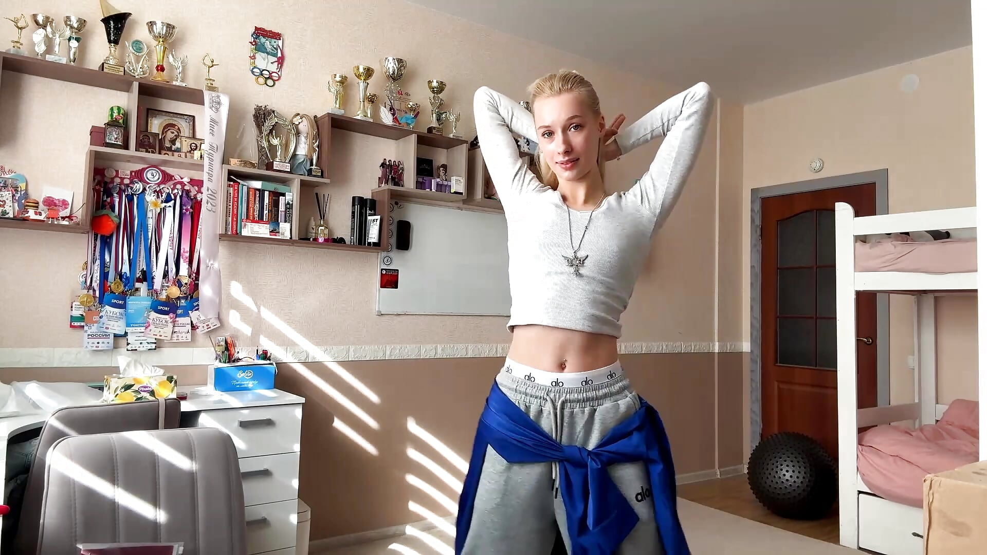 my first dance - วิดีโอโดย JazzingDeck โมเดลแคม