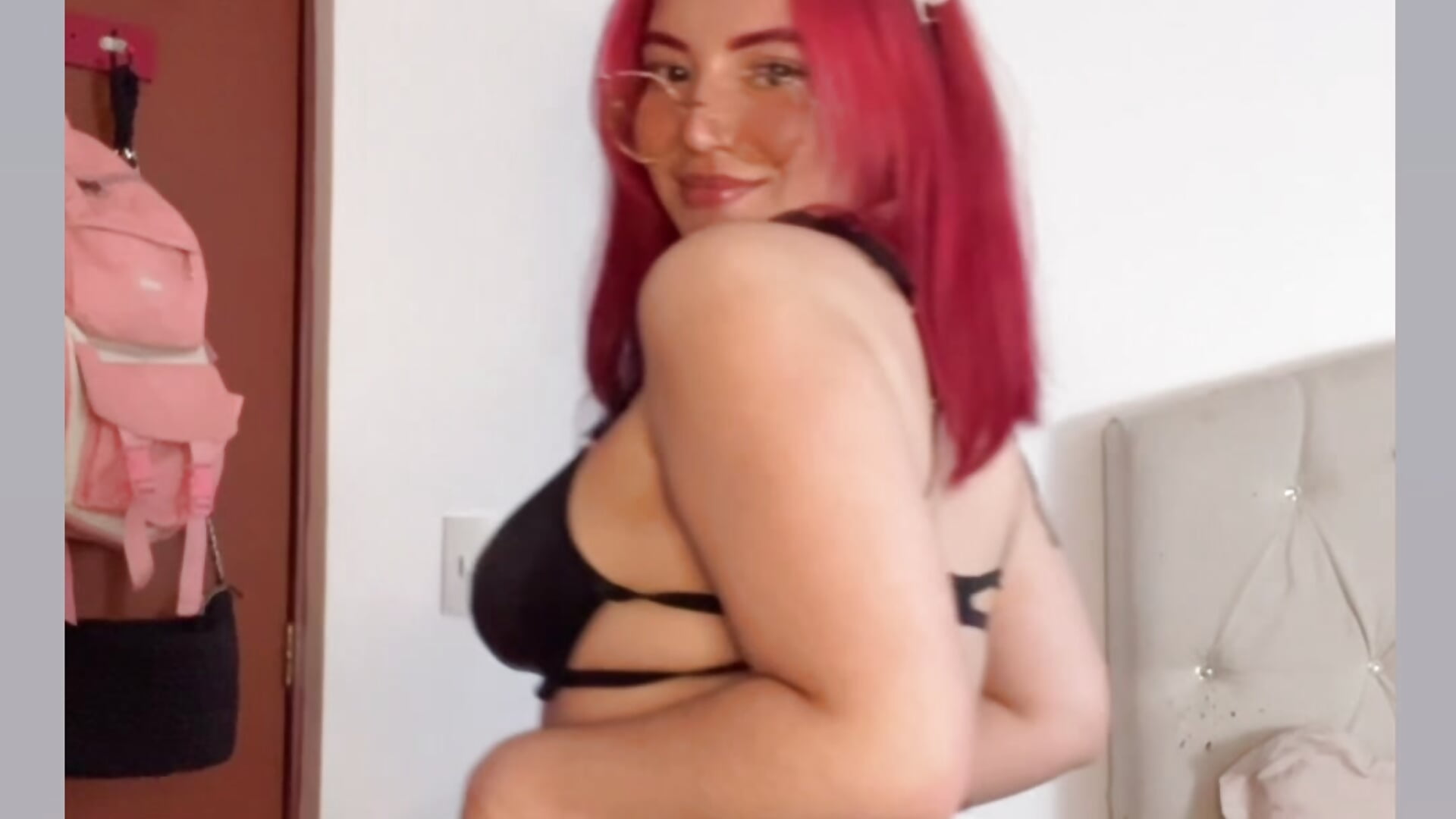 Your favorite Maid.😏🔥 - video av GoonetteMessy cam model