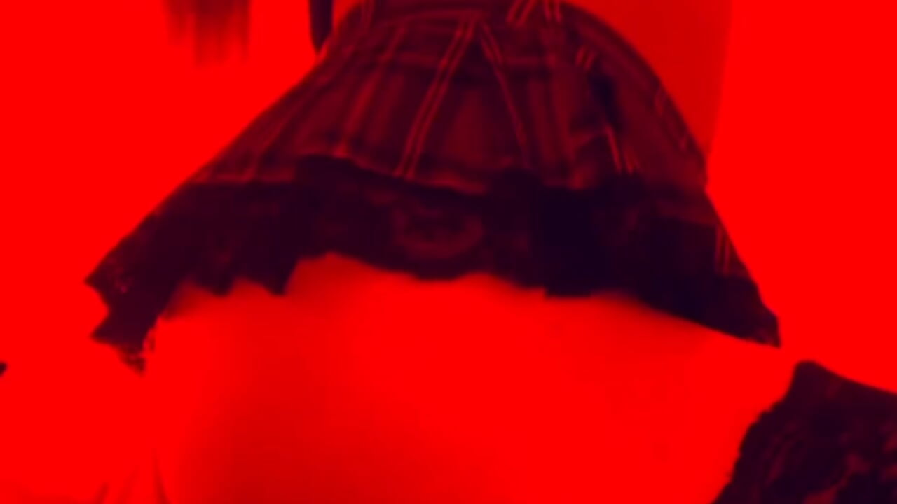 Uhh – видео вебкам-модели foxii1