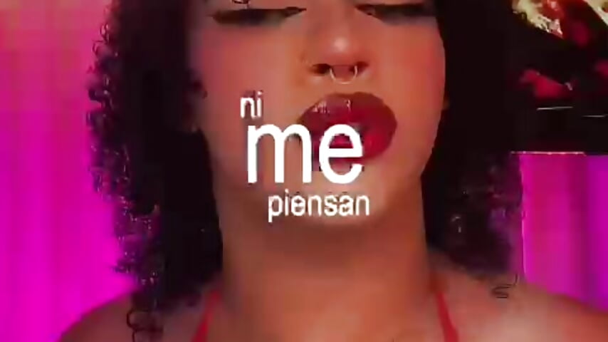 I'm pretty I know - video di Miss-liaa modella di cam