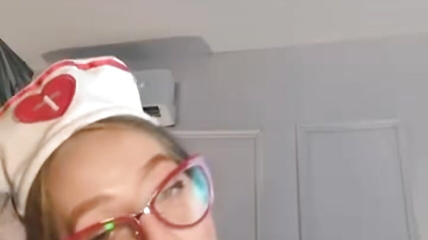 It feels so good to suck my patient's cock 🍆😈 - video di Hada_Magica modella di cam