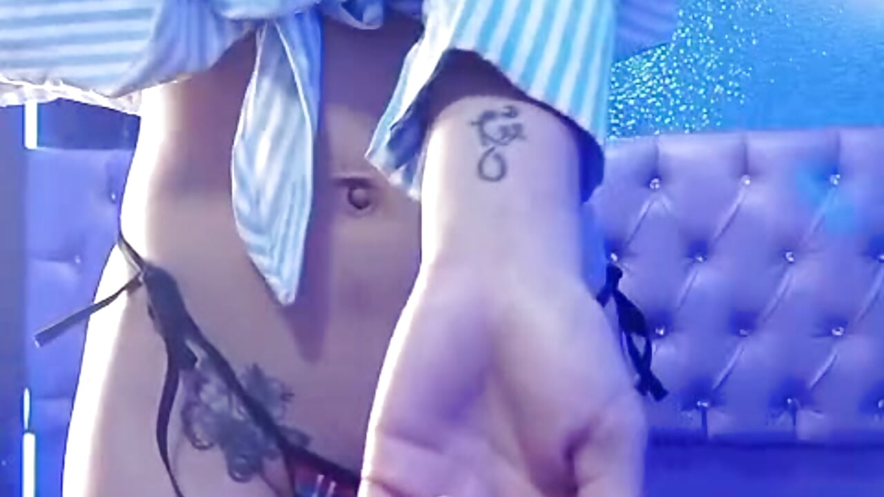 Tatto ❤ – видео вебкам-модели _ArianaToroo