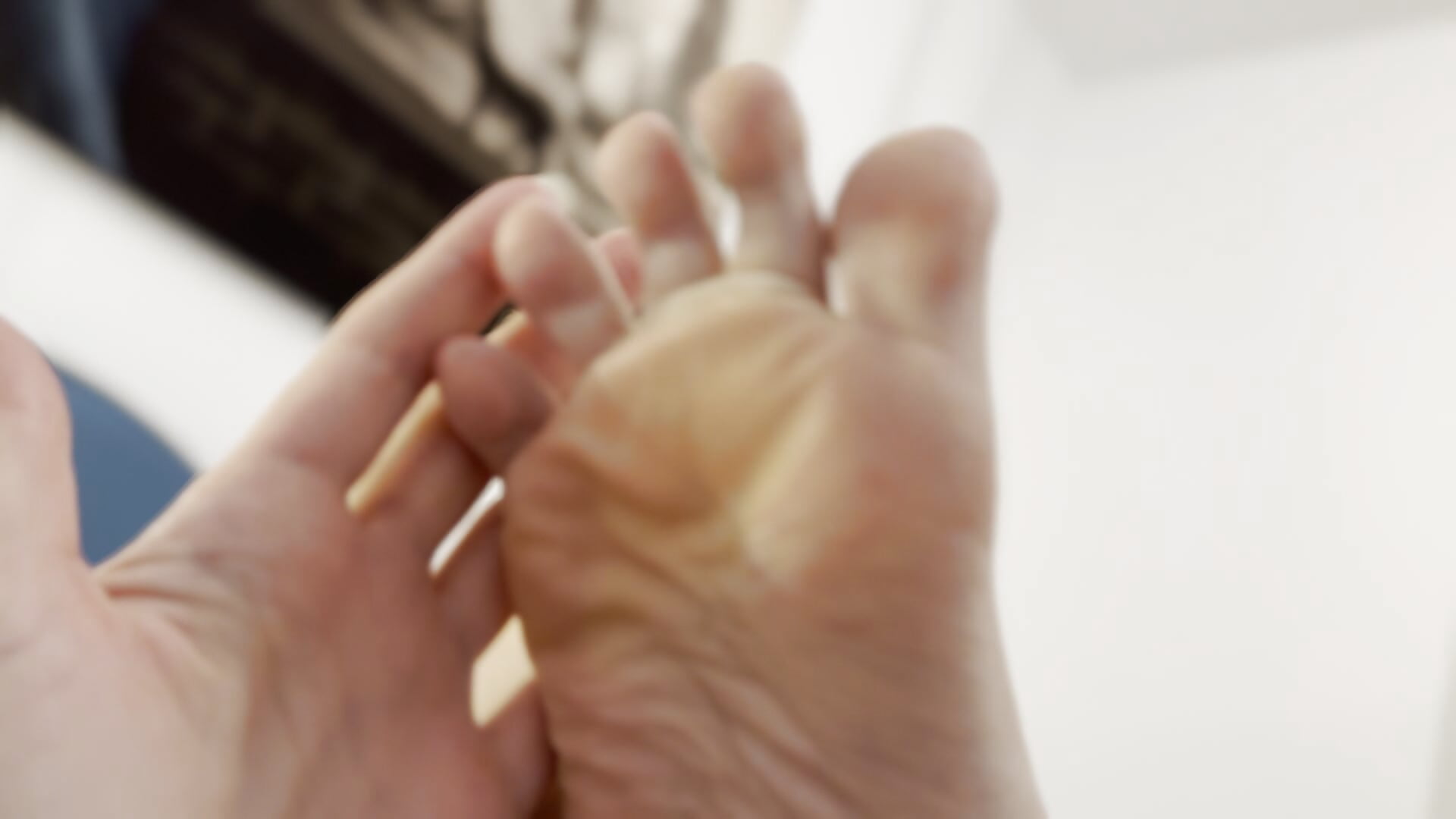 Feet & soles worship - video của người mẫu cam White_Lotus_ASandra