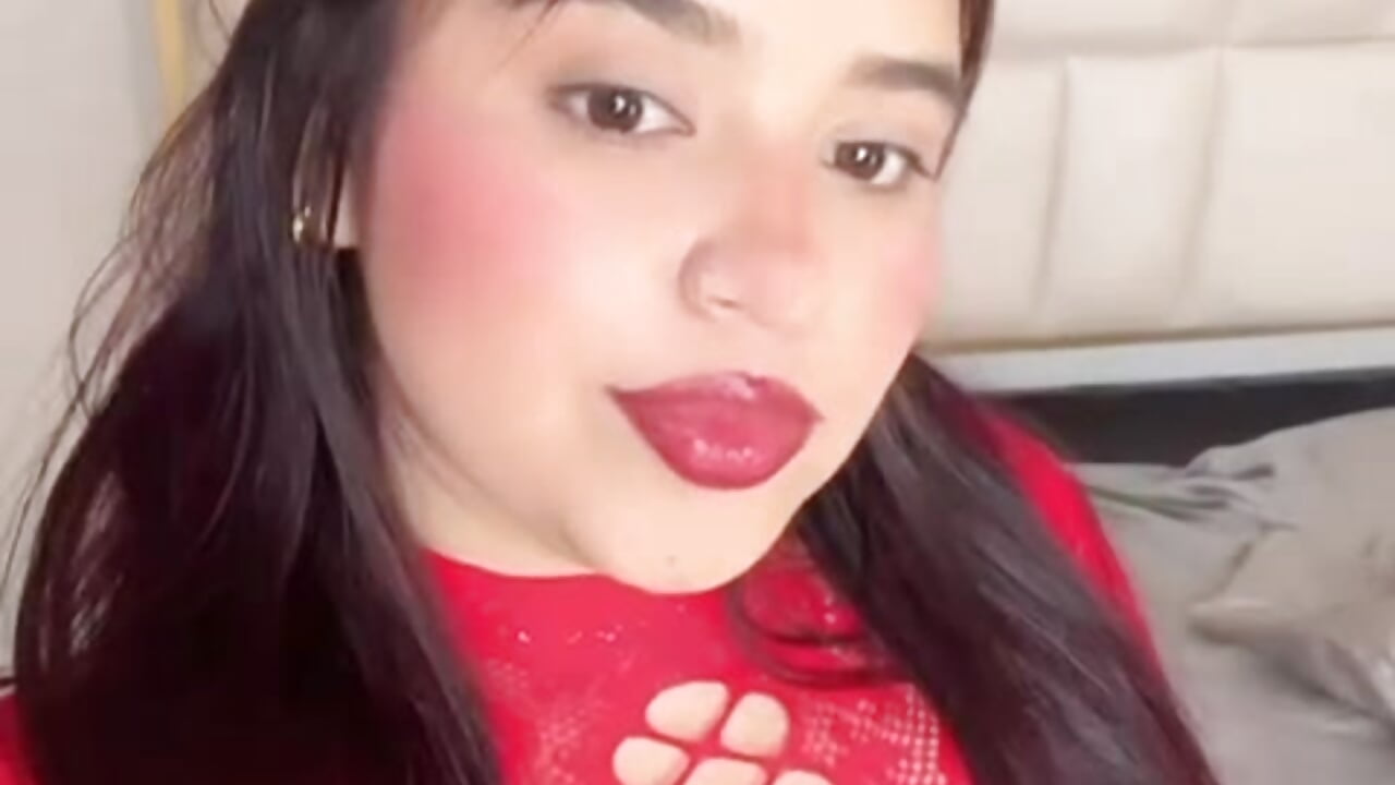 Red for you - video by abigail_johnson cam model