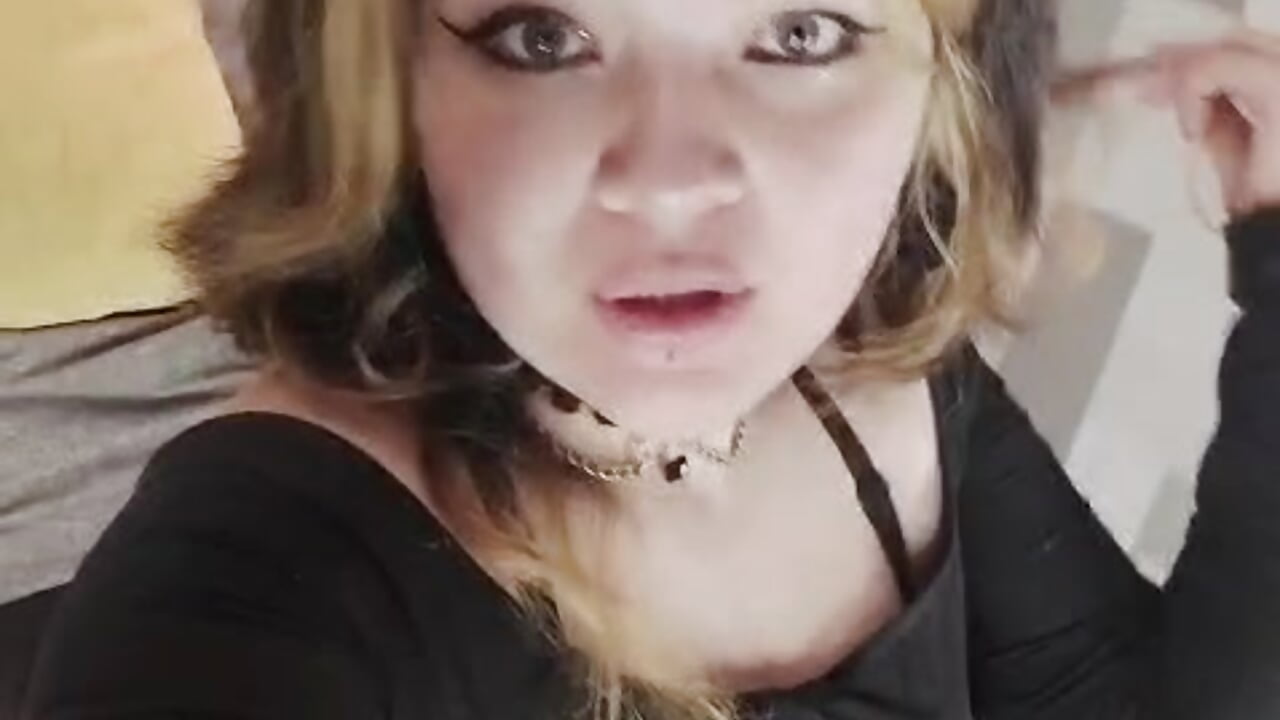 WhatsApp Video 2026-02-12 at 12,47,49 PM – видео вебкам-модели Kim_Tessa