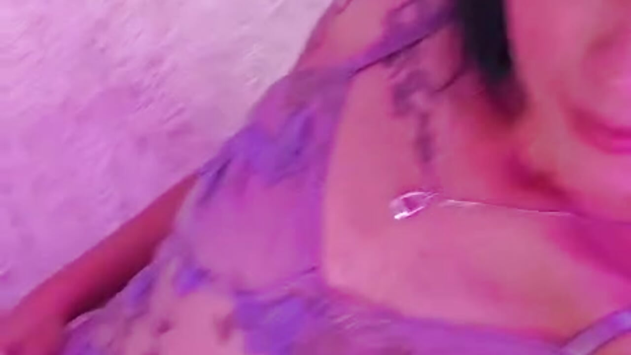 Just Me - video by ivonne_heaven cam model