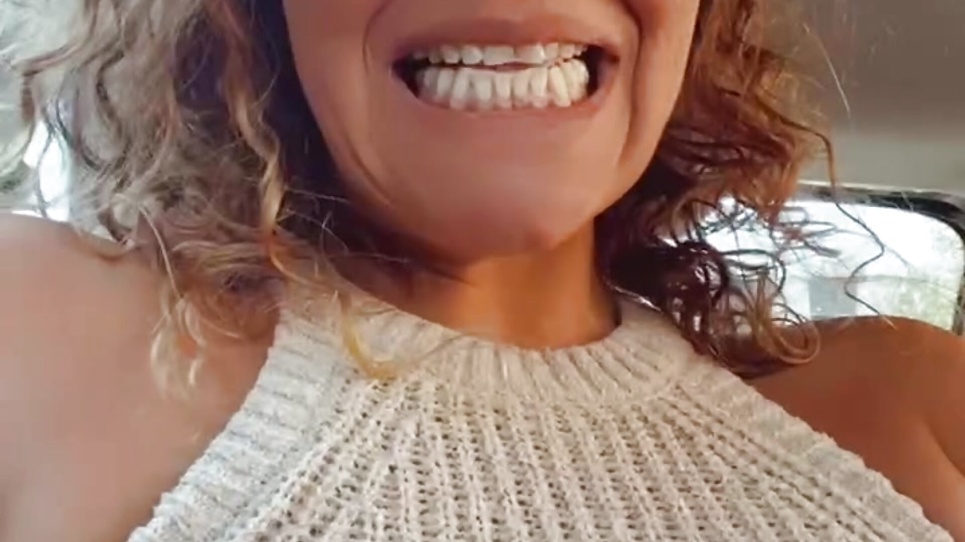 Hello Stripchat 🔥😇 - відео від вебкаммоделі CurlyShakira