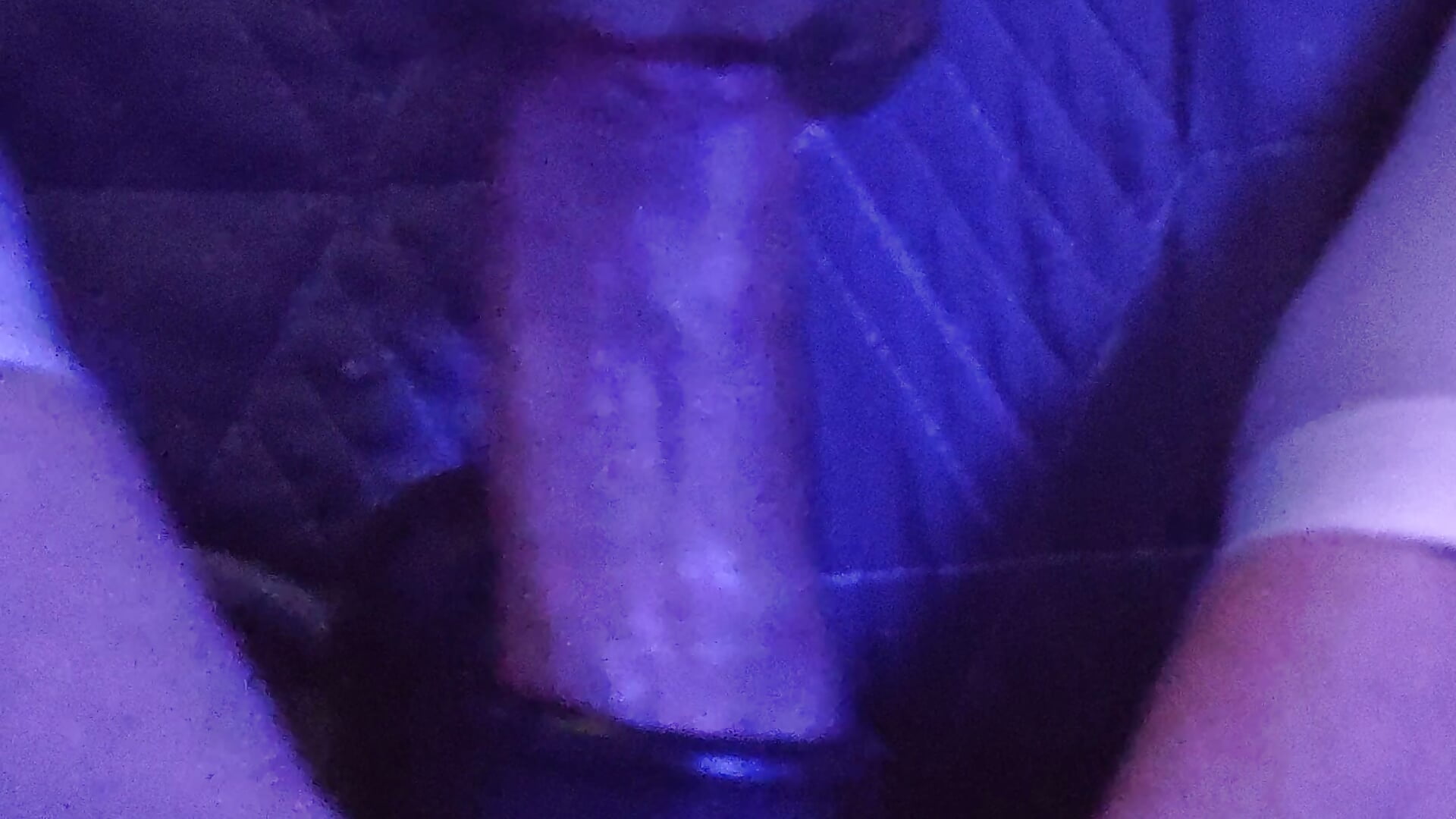 Vídeo em tendência de modelo na câmara Faxe73 7954