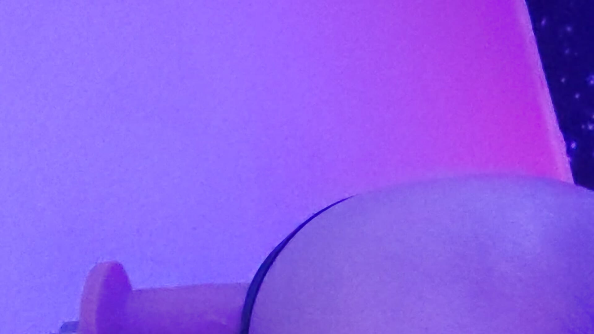 Vídeo em tendência de modelo na câmara Faxe73 6388