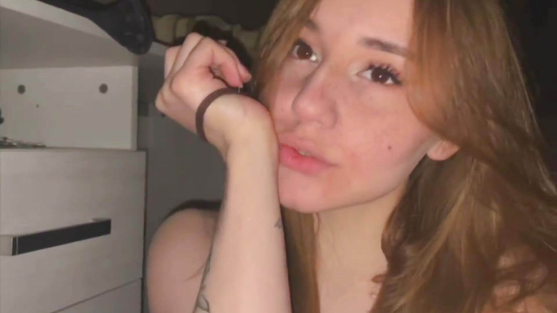 No vulgarity – video af AngelMooreMoore