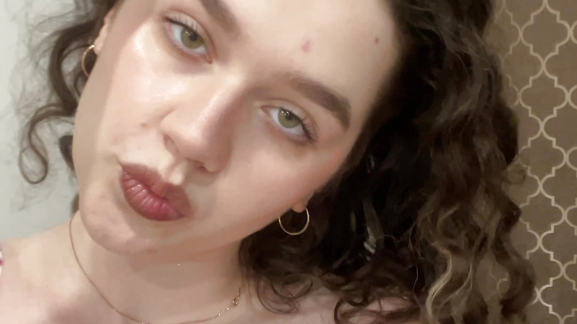 for start - video by EllaYea cam model