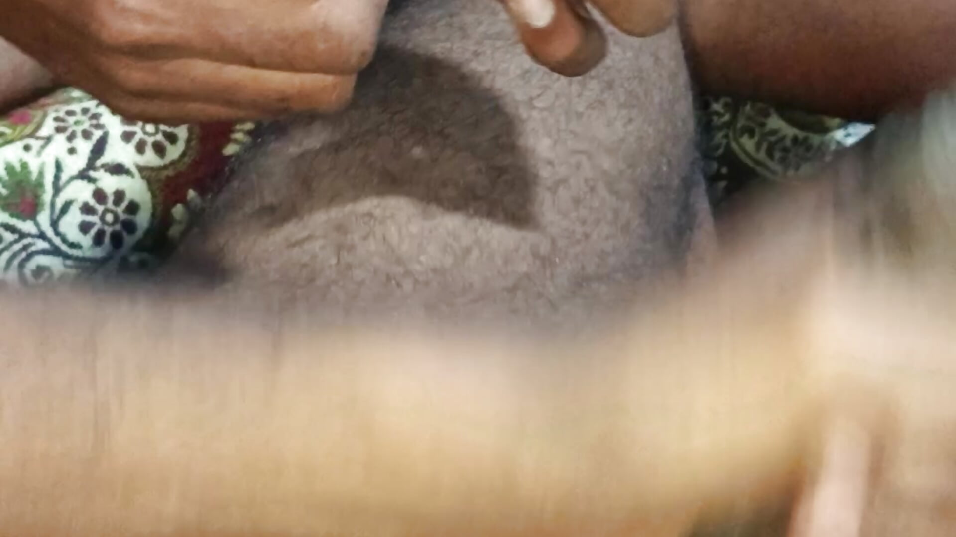 Wearing condom - video Tinku_1324 kameramallilta