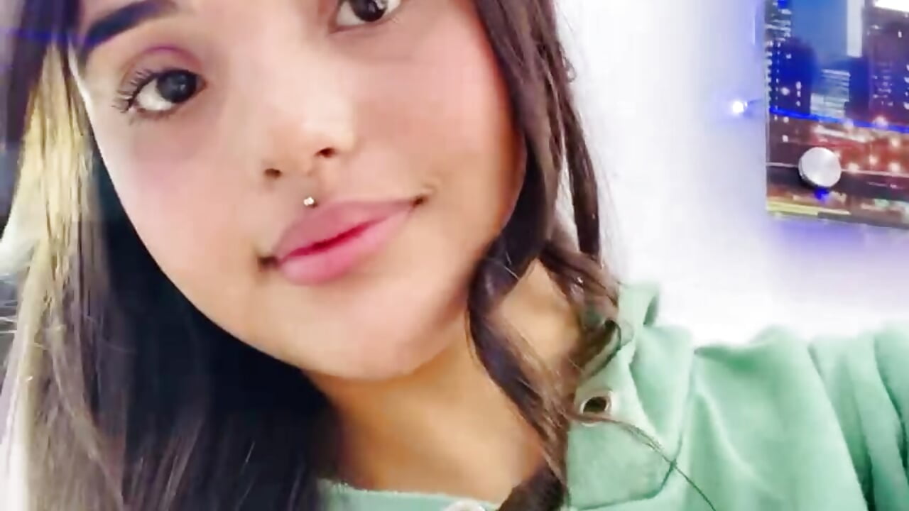 Beauty that inspires sighs - video của người mẫu cam VellvetLuna