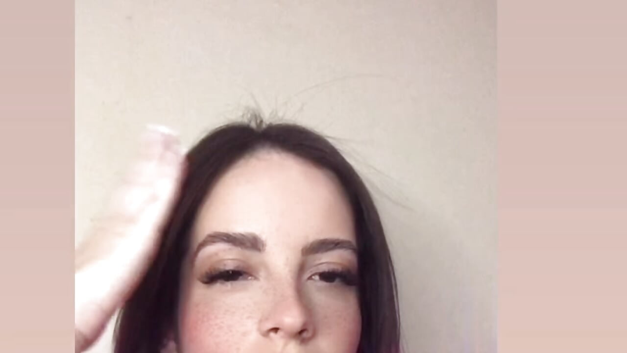 profile-intro-video-1770893011 - Vídeo de Larinhap, modelo de vídeos