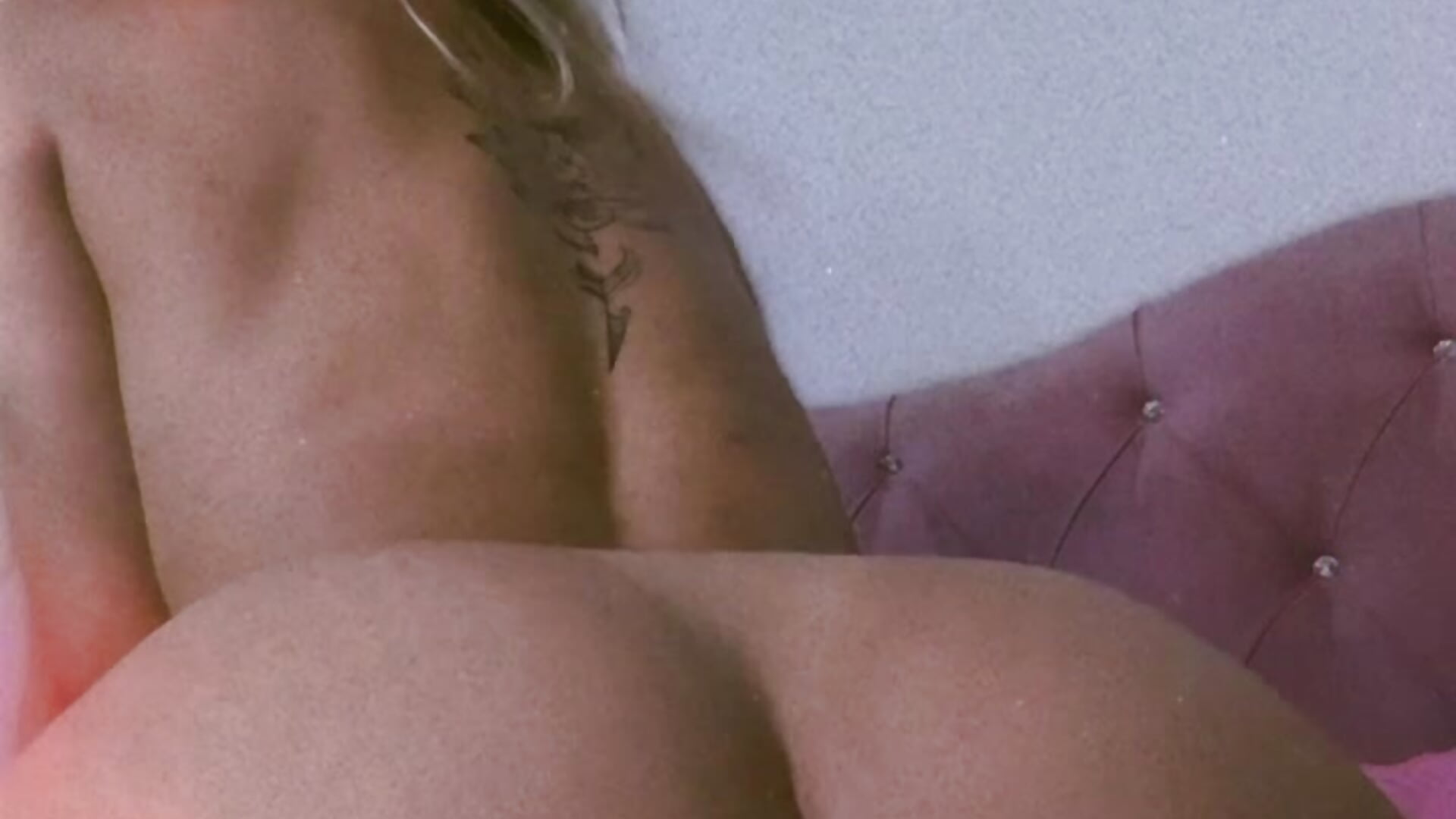 239b1ff99e85413199c32fb3d1b628ee - Vídeo de soffia_7, modelo de vídeos