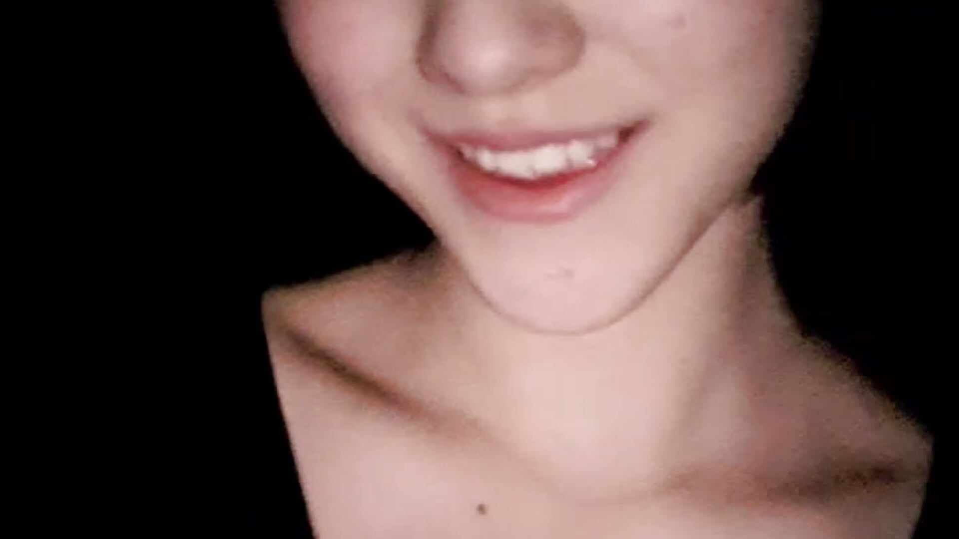 Onе of my vibes – video modela na kameri TrueViva