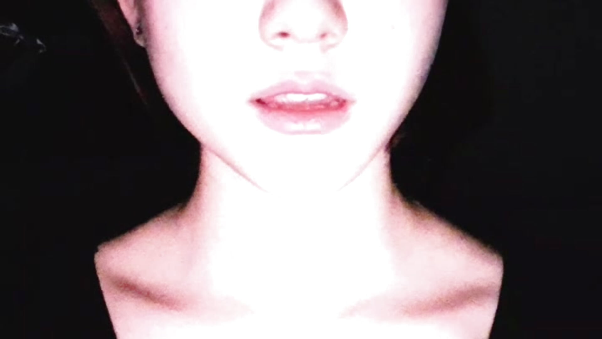 Me shining – video modela na kameri TrueViva