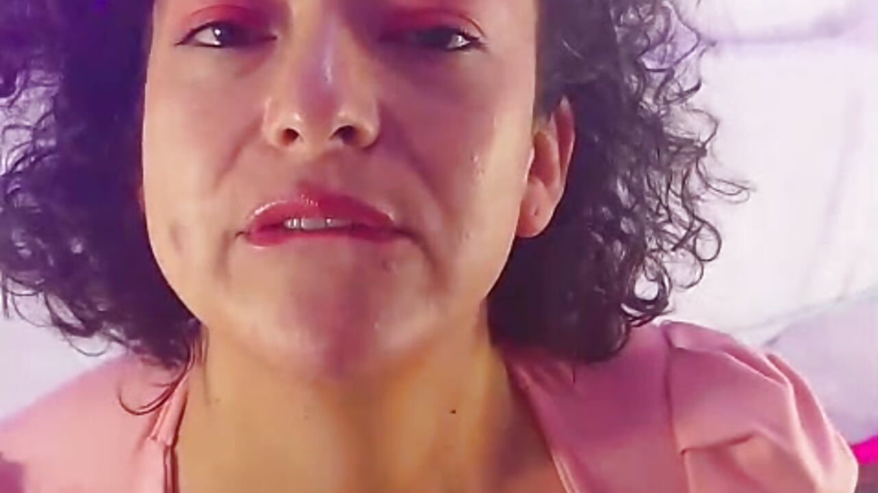 Hi honey, I'm waiting for you – video od webkamerové modelky AdeleNasty