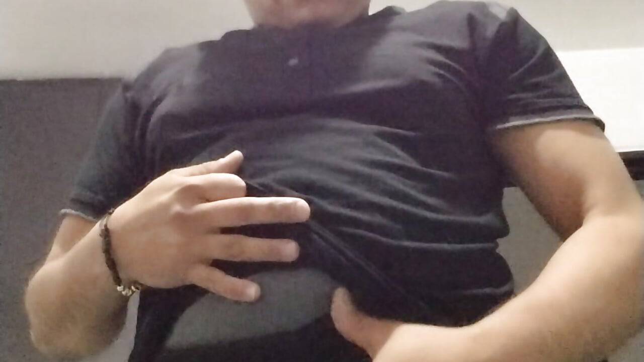 Escríbeme y la pasamos rico – video od webkamerové modelky Hachi28