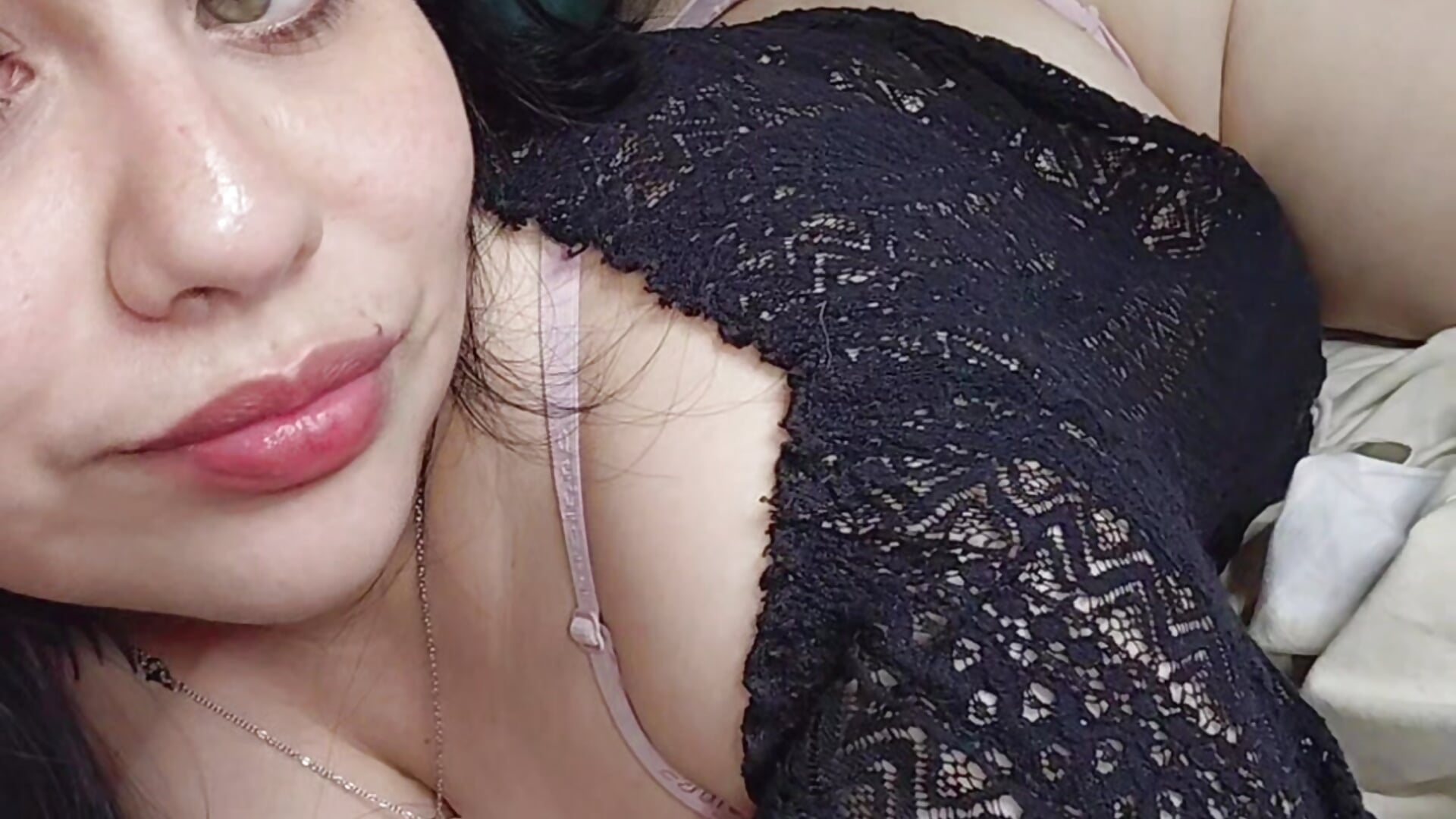 😘 - 視頻由 Sol_luvv 主播提供