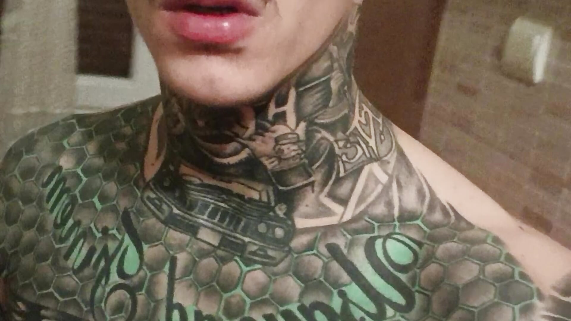 1000021905 – видео вебкам-модели Edward2611