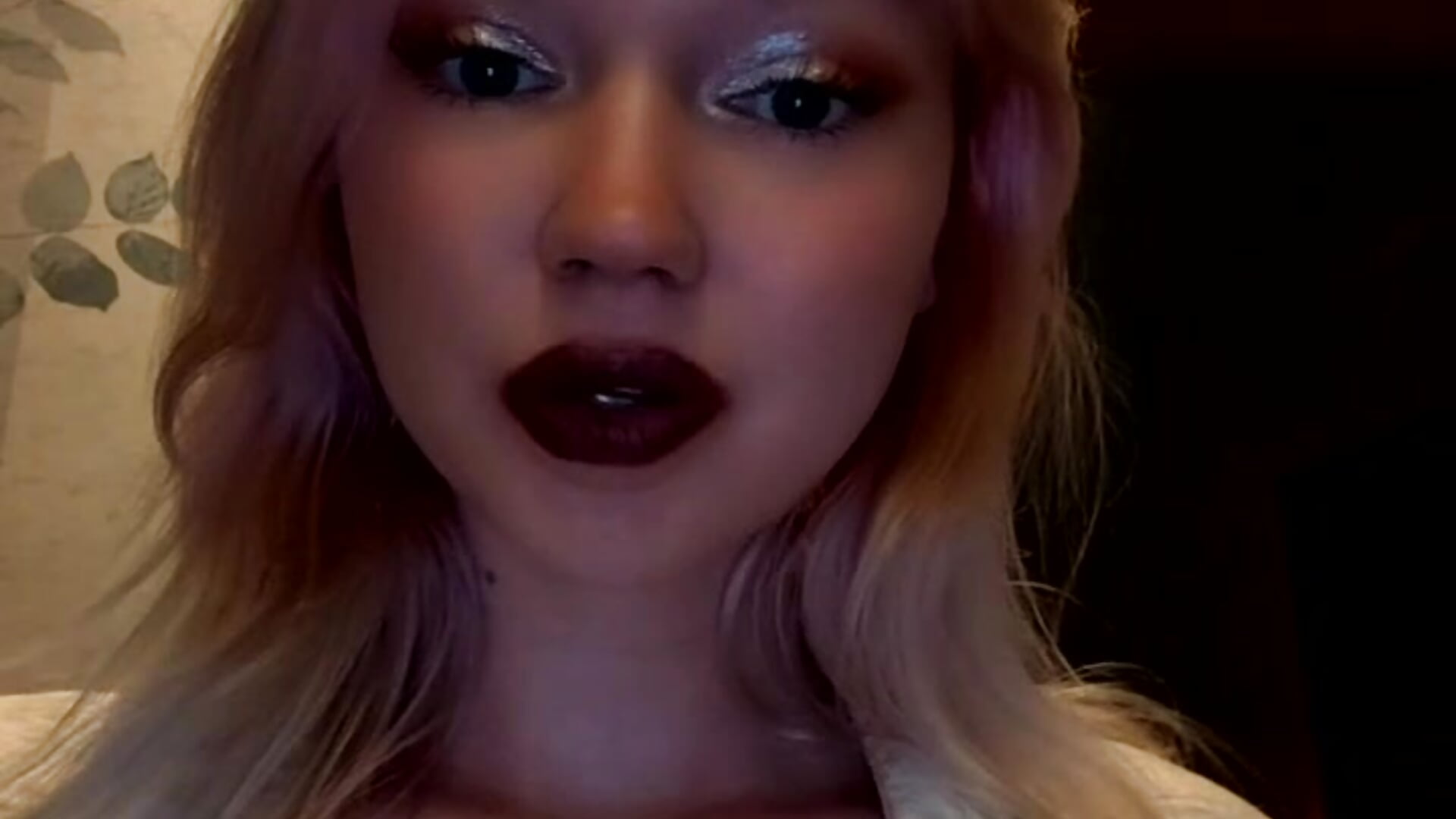 see me) - video của người mẫu cam BabyyDolll_