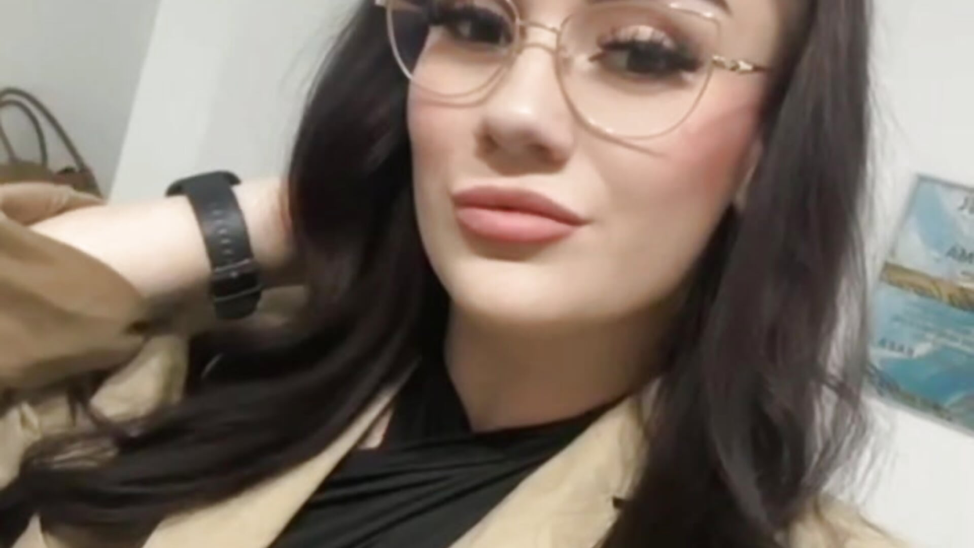 2026-01-25-152632141 - clip cu ElaraMystx model videochat