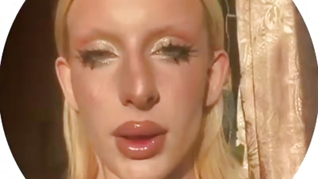 Vídeo em tendência de modelo na câmara LexieWintour 2834