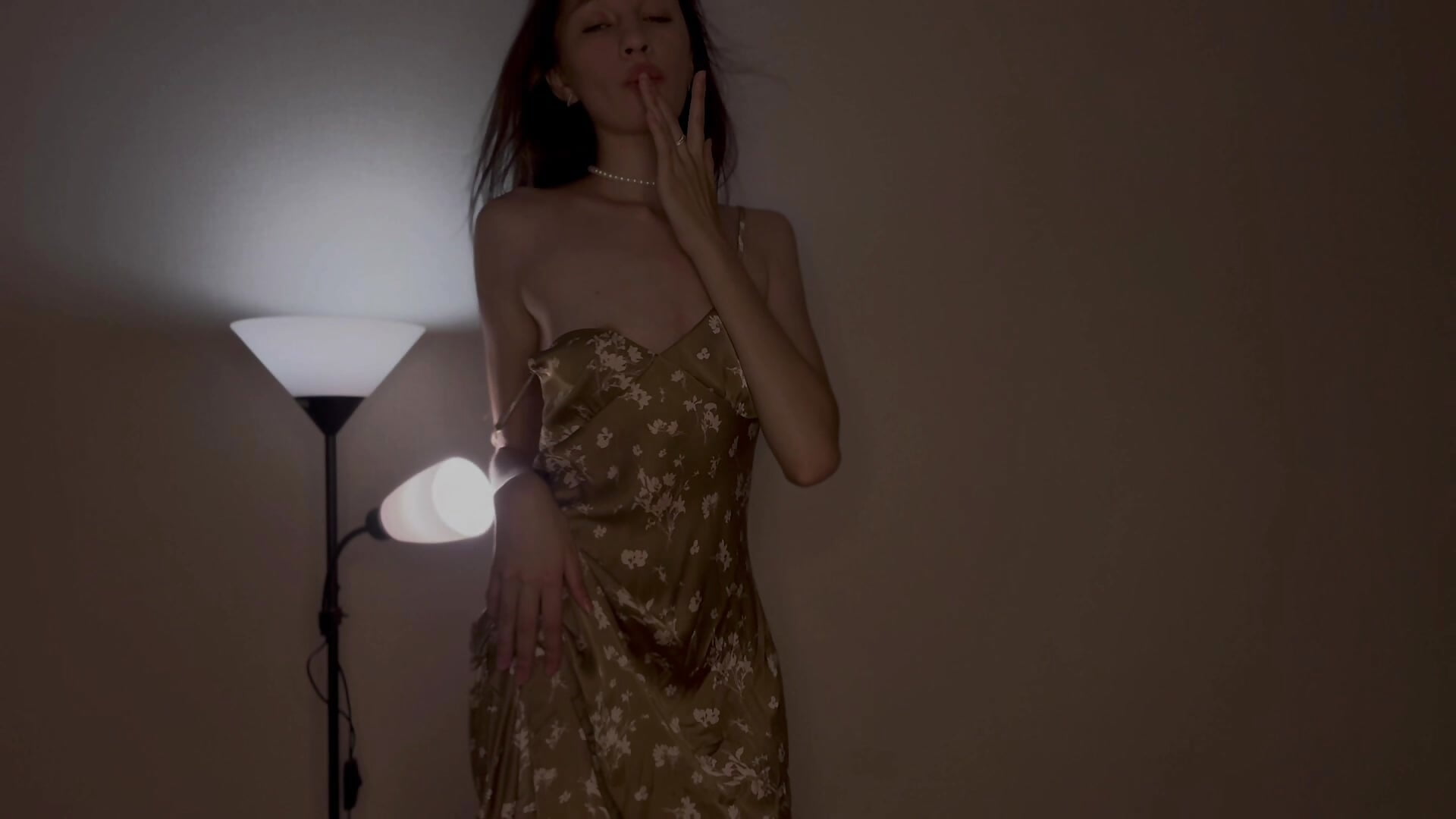 🤯 – video af anastassea cam-model