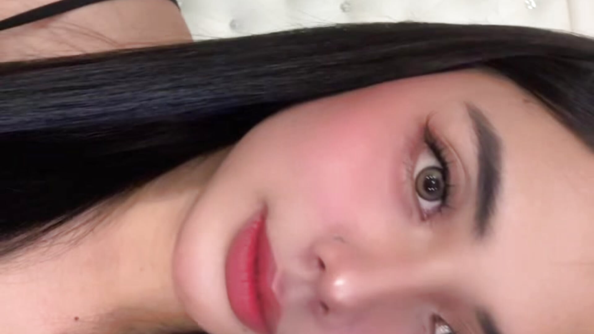 1ee9fc6d6b09490ea7d5401bbb587eac－カメラキャストのcamillejosonの動画