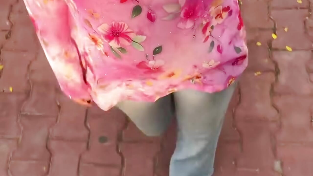 My Walk 😻 - Vídeo de queen_liza_, modelo de vídeos