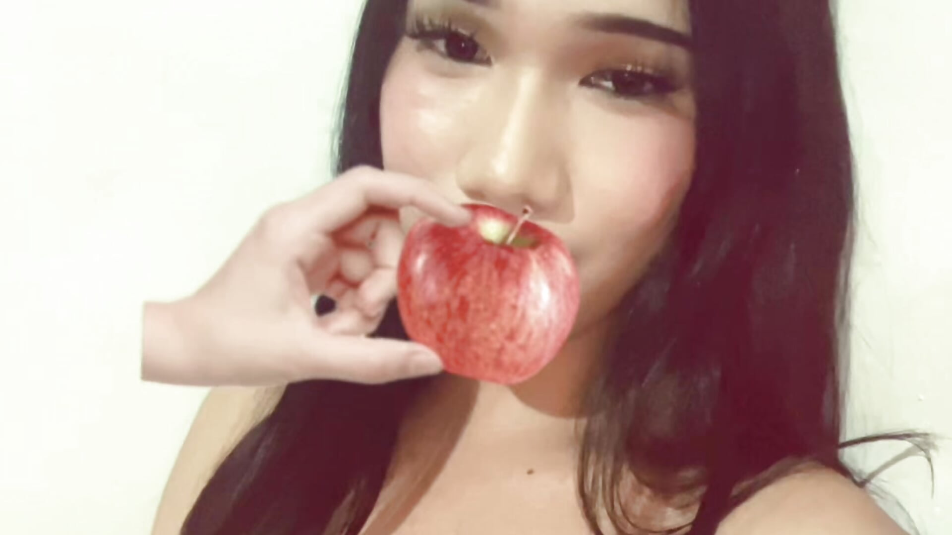 Your’s Truly - video của người mẫu cam LeighsYourLimits