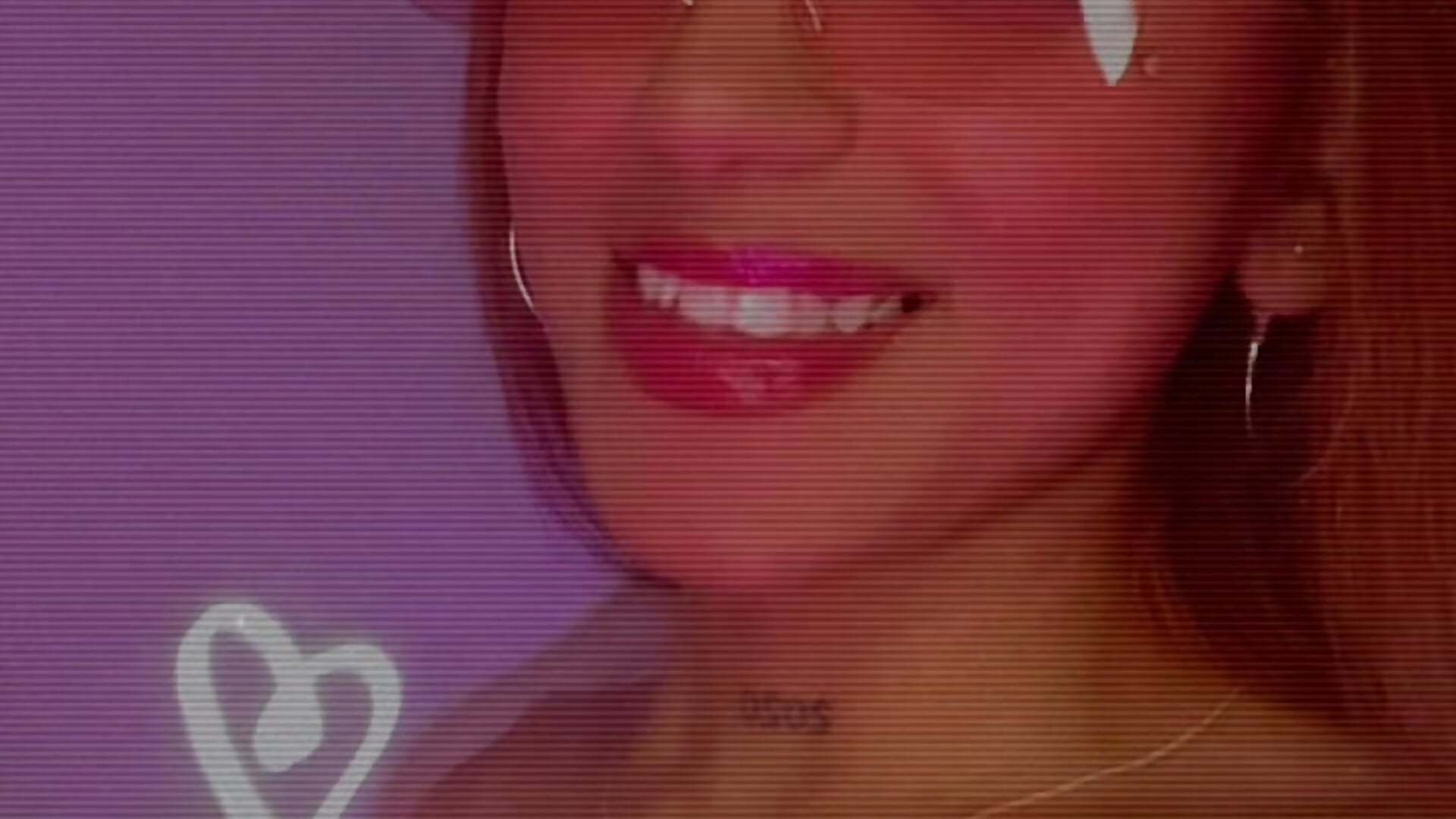 f99468f4-33ef-4a7c-b4f4-b7bb8a11aa0e-1_all_36 — filmik Elii_petit, modela(-lki) na kamerkach