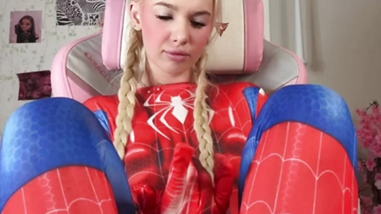 Spider Girl Pleasure – video modela na kameri Ella_Lane
