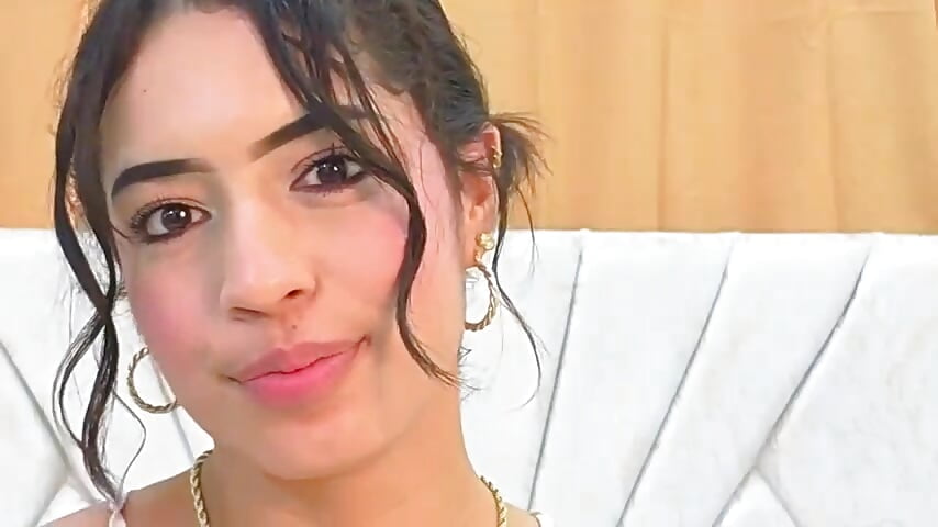 My beautiful face close up next to my hot body - clip cu rossane_luxe model videochat