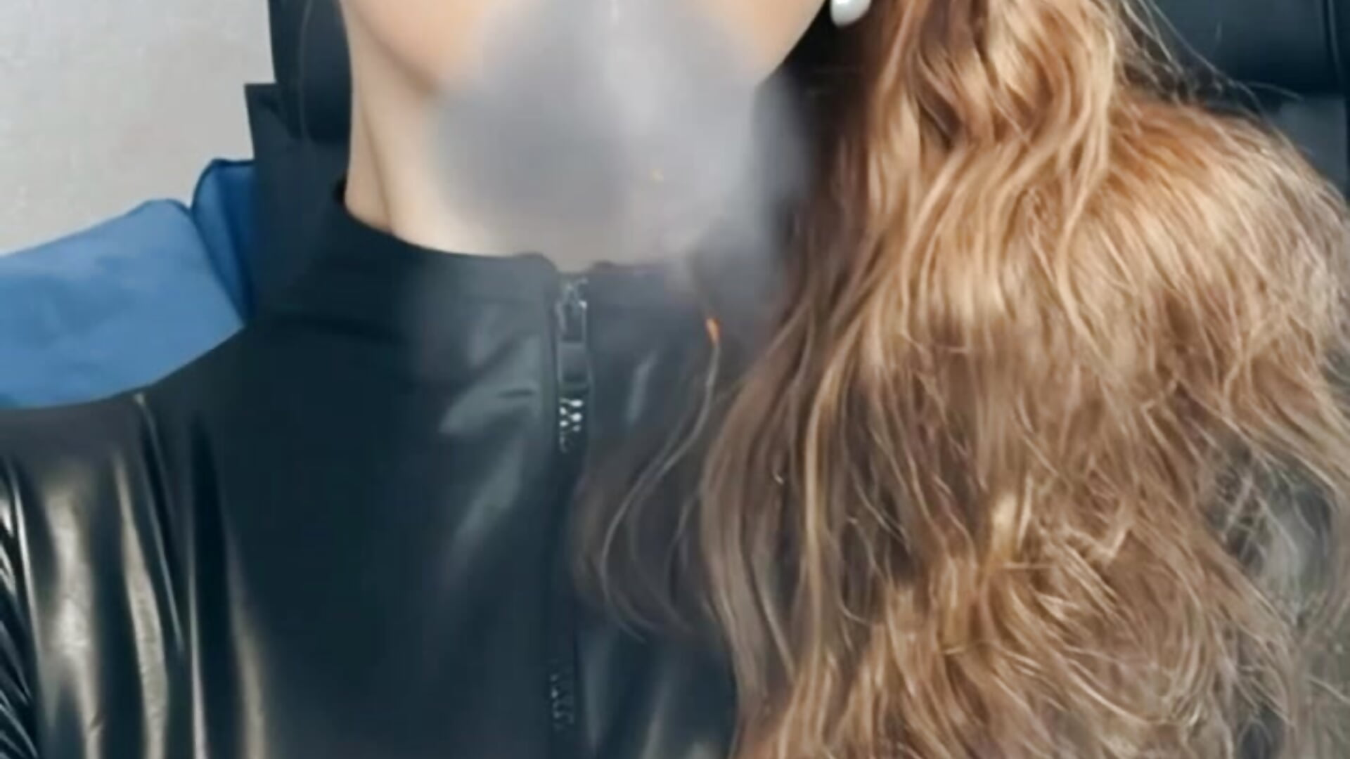 Dangerous Beauty - video by xMissElegantx cam model