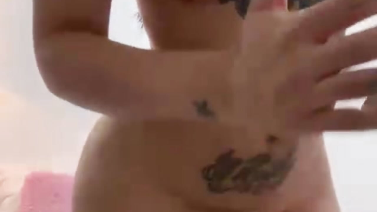 🔥Chapter One: What Begins in My Bedroom🍒 - فيديو من Roma_xxx موديل الكام