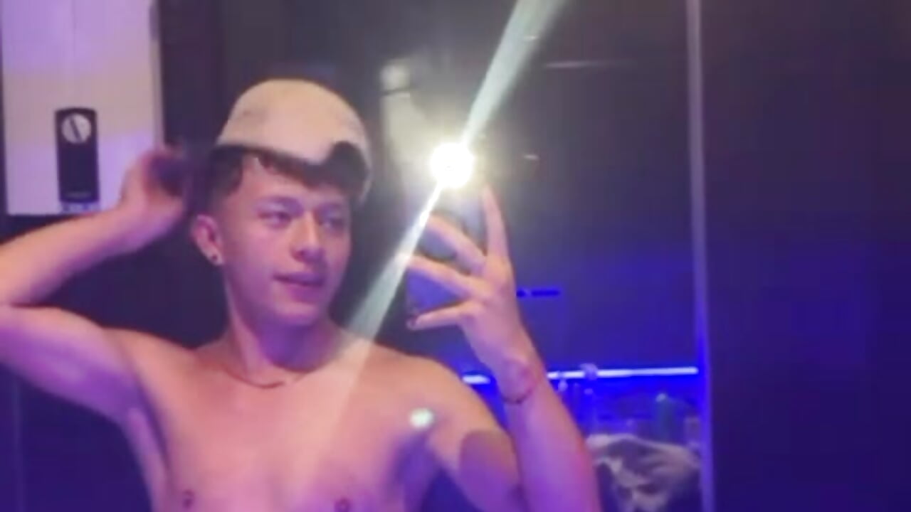 Cool 1 - วิดีโอโดย Dark_Nico โมเดลแคม